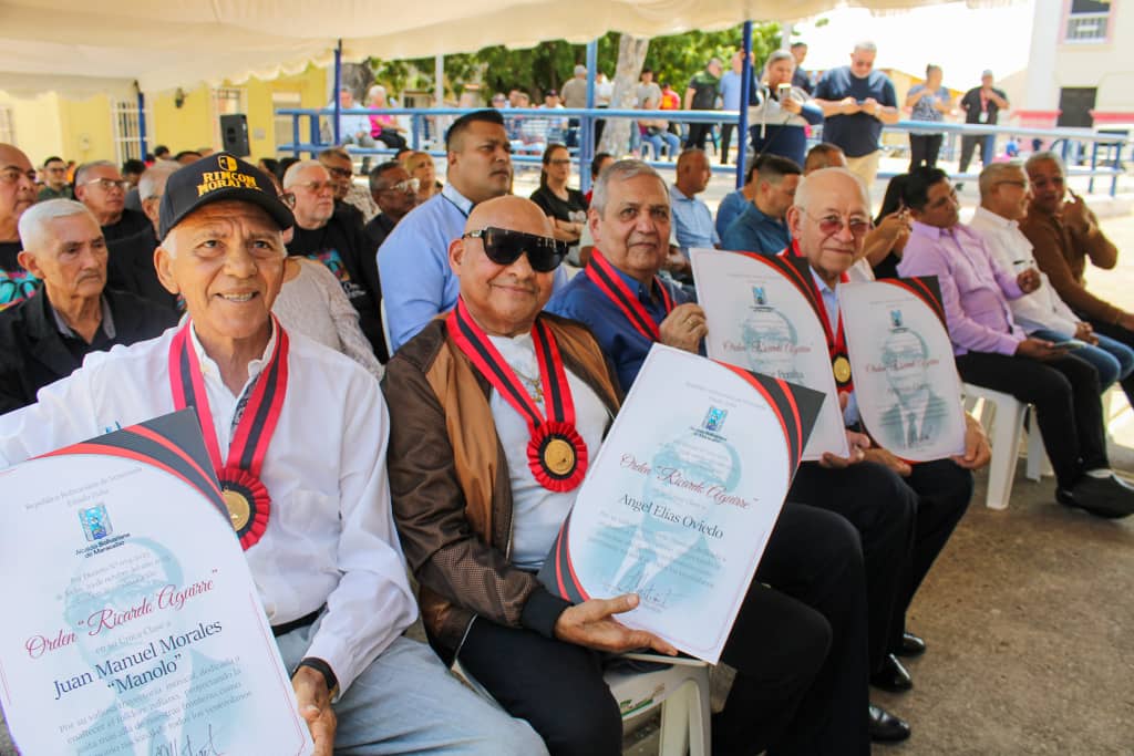 Con orden “Ricardo Aguirre” reconocen trayectoria de gaiteros en su día