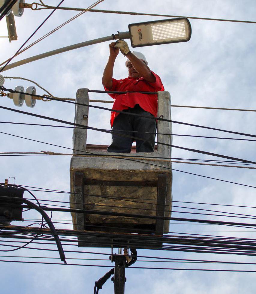 Más de 600 luminarias instaló la Alcaldía de Maracaibo en alianza con Corpoelec y Gobernación