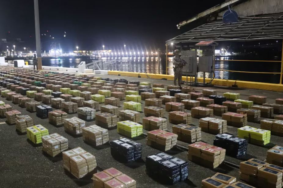 Decomisan 12 toneladas de narcóticos en aguas de panamá