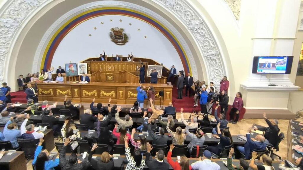 Ley contra piratería y bloqueos
