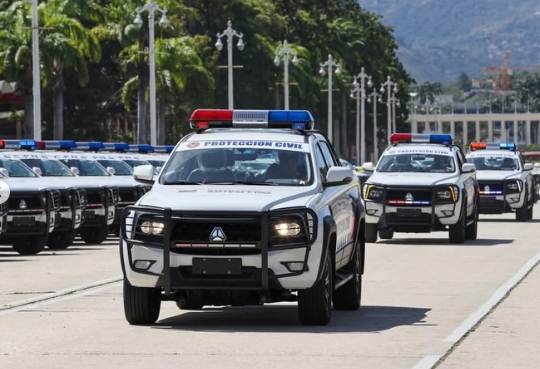 Vehículos fortalecen seguridad Venezuela