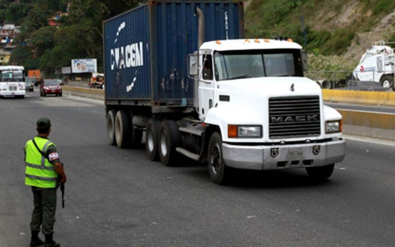 restricción de transporte de carga pesada