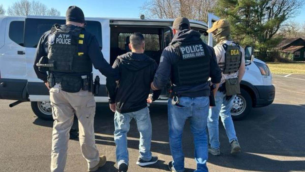 ICE detenciones inmigrantes