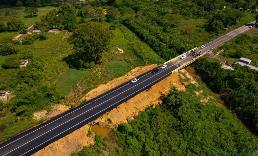 vista aérea del puente el sitio