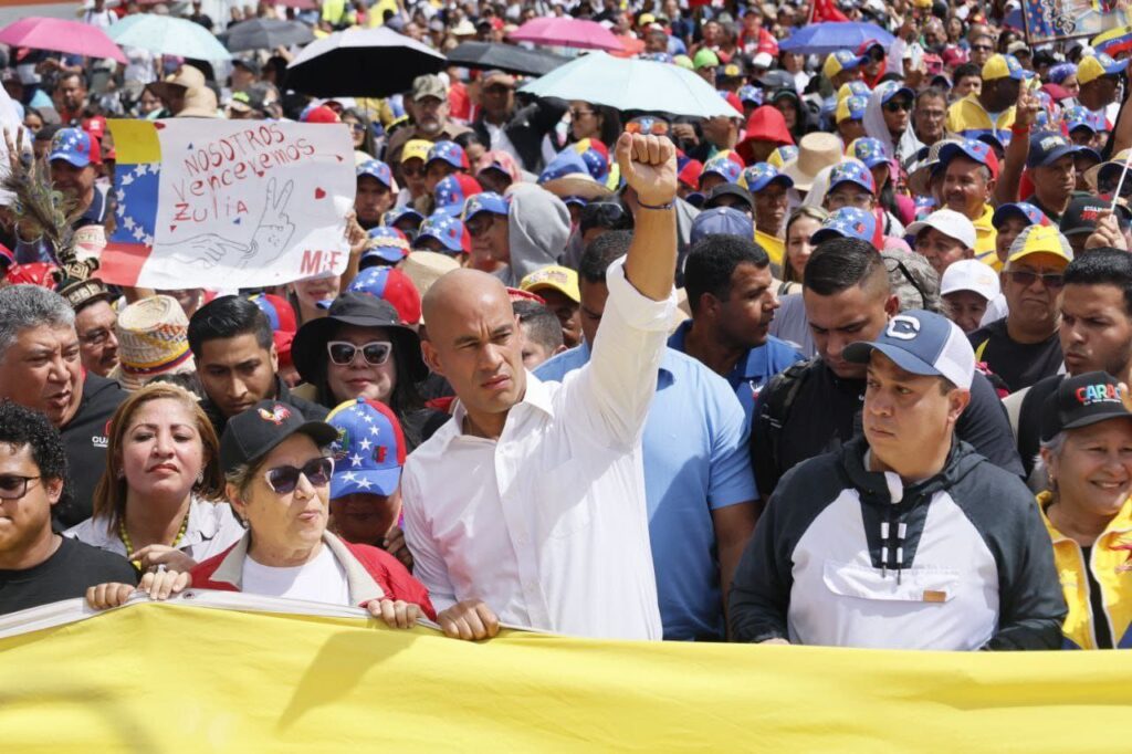 Maestros marchan en Caracas por la educación de calidad en Venezuela.