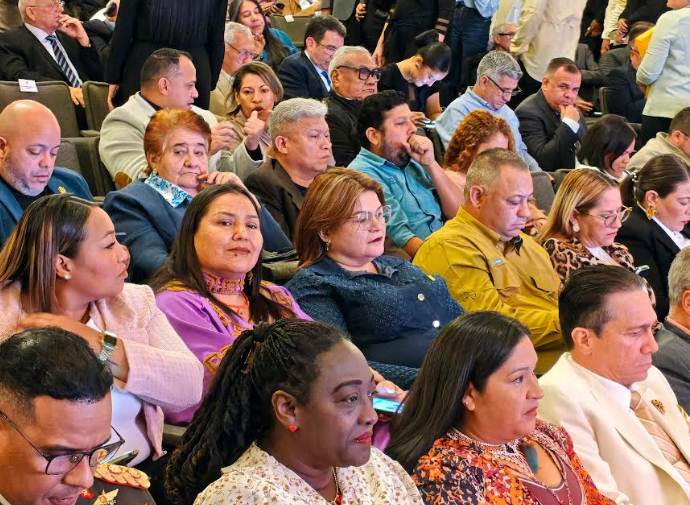 Acto oficial por el Día de la Zulianidad en Maracaibo con el Gobernador Luis Caldera