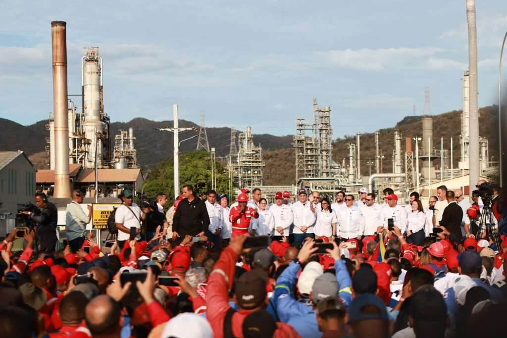 Delcy Rodríguez en la refinería de Puerto La Cruz promoviendo la Diplomacia bolivariana Venezuela