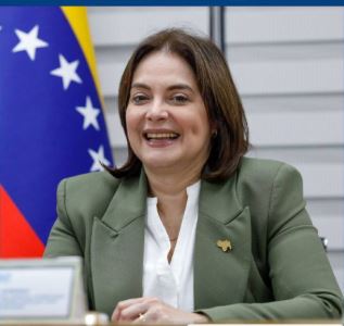 La Dra. Isabel Iturria y la ministra Gabriela Jiménez lideran nuevas áreas estratégicas del Gobierno Nacional