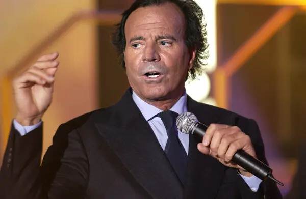 Julio Iglesias acusaciones agresión sexual