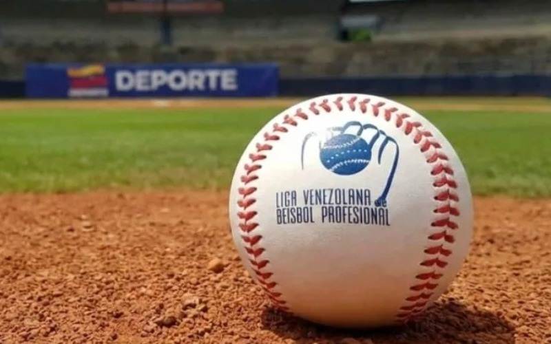 Jugadores de las Águilas del Zulia celebrando victoria en la jornada del Round Robin LVBP