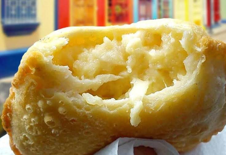 Selección del mejor pastelito de papa con queso en Maracaibo a bordo del Tranvía.