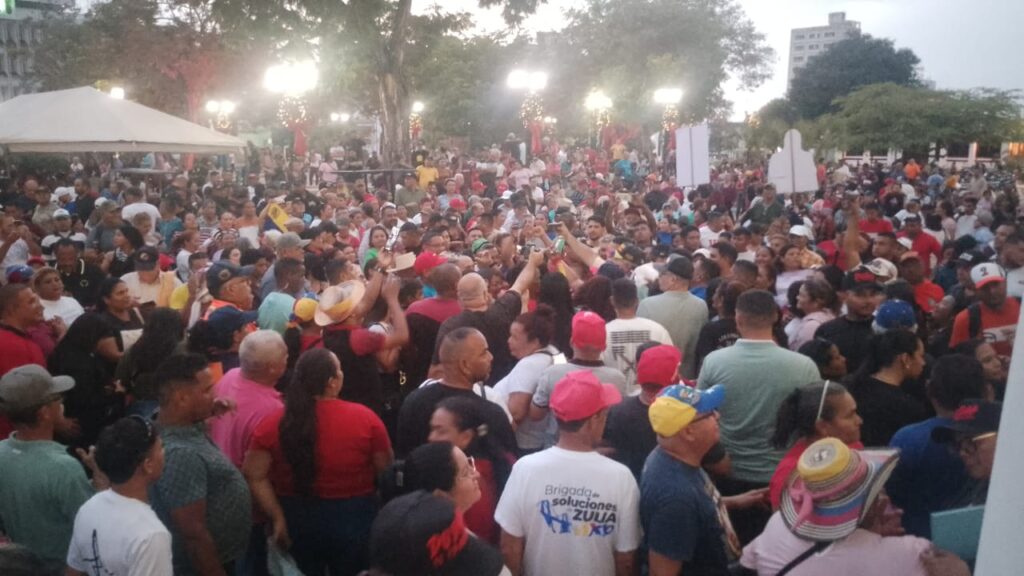 Marabinos exigen liberación de Nicolás Maduro y Cilia Flores
