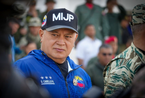 Diosdado Cabello denuncia bombardeo contra civiles
