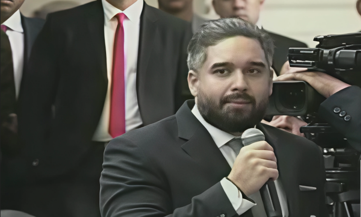Maduro Guerra asegura de su padre y Cilia Flores, regresaran al país.