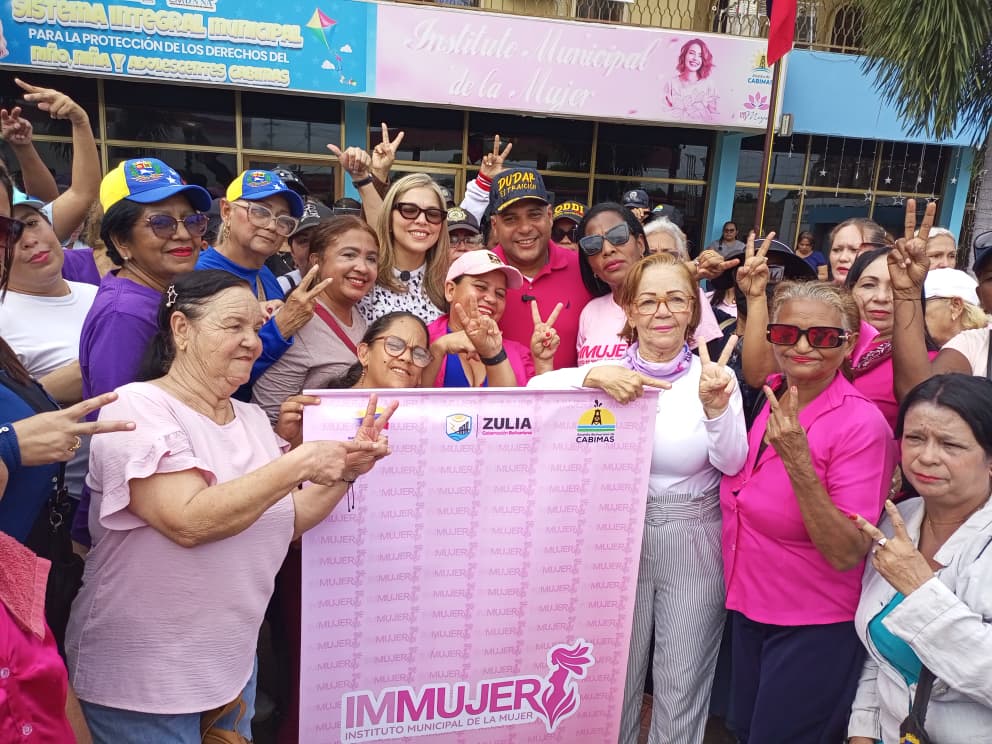 féminas desde cabimas, exigen liberación de la pareja presidencial de Venezuela.