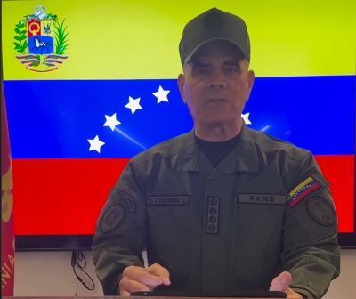 El Ministro del Poder Popular para la Defensa, leyó comunicado oficial en rechazo a las agresiones contra el país.
