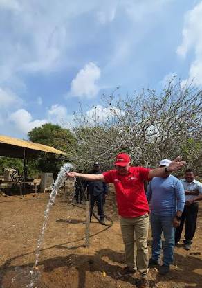 Instalación de bombas para suministro de agua potable en Mara comunidad Chávez por Siempre