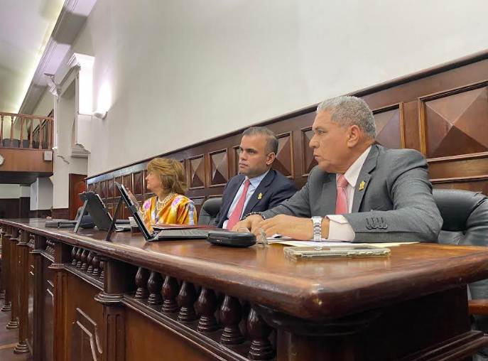 Legisladora Iraida Villasmil en el Consejo Legislativo del Estado Zulia propone derogación de leyes restrictivas como la Ley Libertador Simón Bolívar