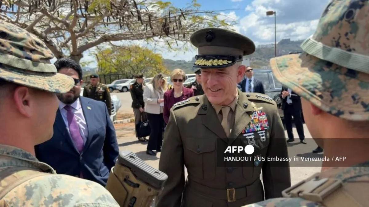Delcy Rodríguez se reunió con el General Francis Donovan del Comando Sur