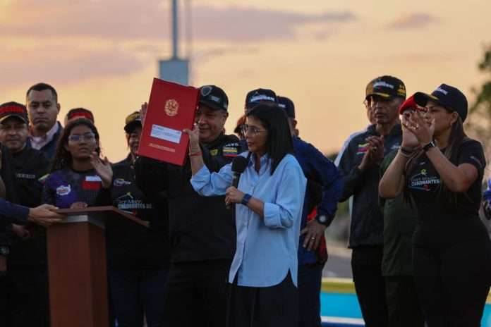 Entrega de 500 motocicletas y patrullas para seguridad ciudadana en Venezuela, estado Bolívar