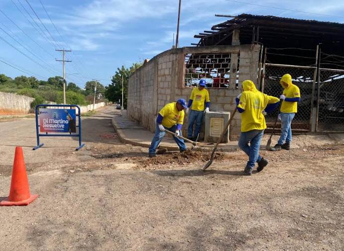 Cuadrillas de SEDEGAS realizando reparaciones de tuberías de gas en Maracaibo