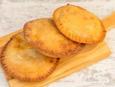 Pastelito de papa con queso tradicional de Maracaibo en concurso de Fomotur