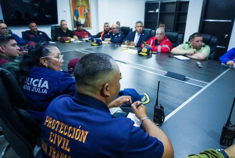 Despliegue de funcionarios policiales en San Francisco por los Carnavales en Venezuela