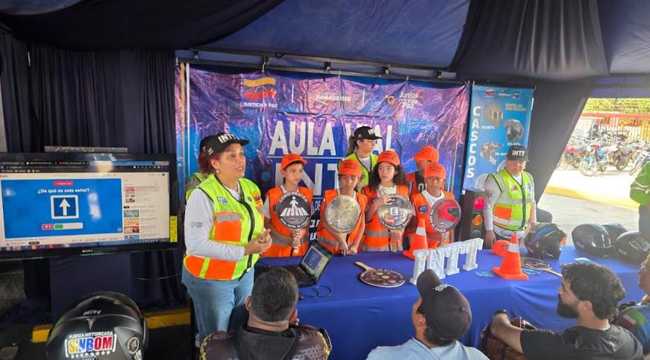 Despliegue de funcionarios policiales para la seguridad vial en el Zulia frente al VEN-911