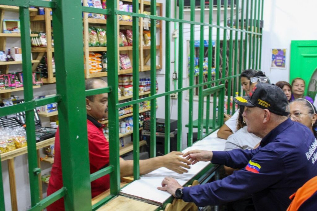 La inauguración de esta bodega se realizó con la presencia del alcalde Di Martino durante la entrega de trabajos de asfaltado en el sector Veritas