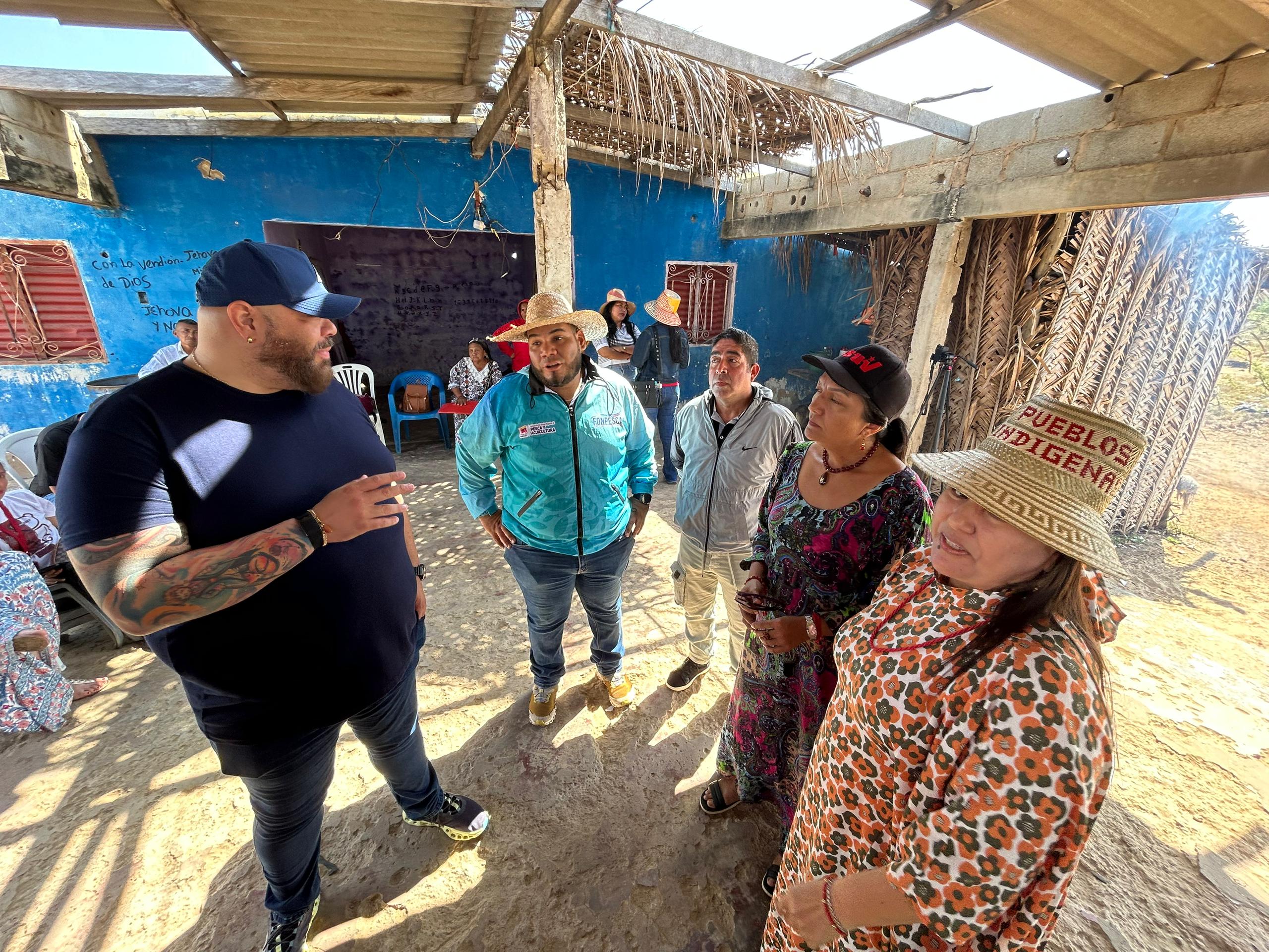 Pescadores Wayúu participando en el censo del sector pesquero Guajira 2026