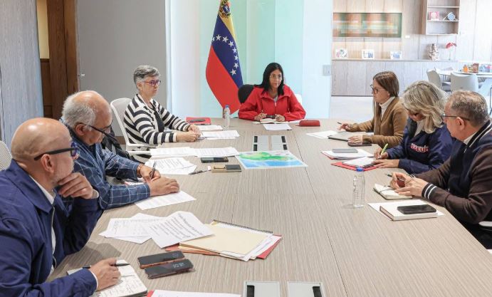 Presidenta encargada Delcy Rodríguez, se reúne para evaluar Política de atención sanitaria en Venezuela