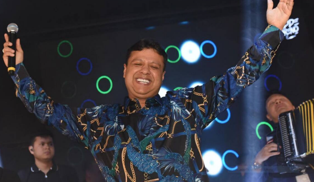 cantante Rafael Santos en Maracaibo