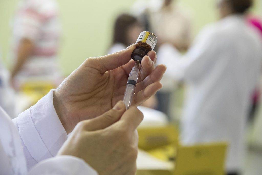 Jornada de vacunación contra la fiebre amarilla en centros de salud de Venezuela