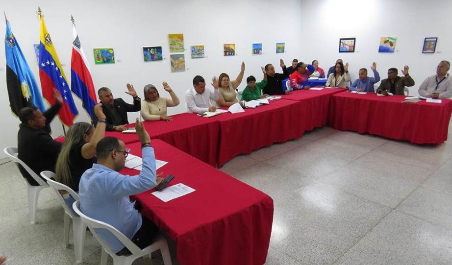 Concejales de Maracaibo debaten reforma de la Ordenanza del Cronista Municipal