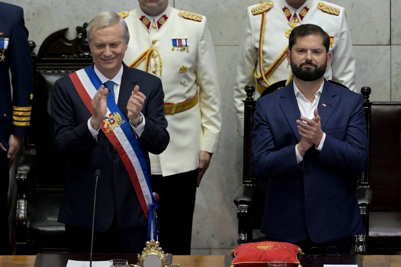 José Antonio Kast recibe la banda presidencial en el Salón de Honor del Senado en Valparaíso