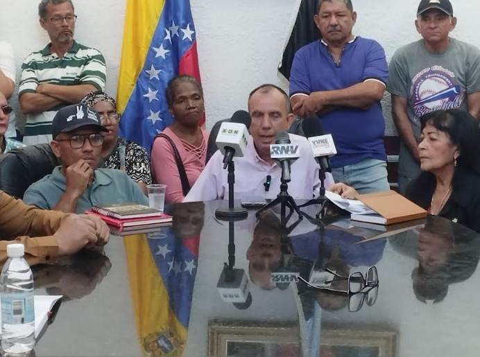 Legisladores del CLEZ en mesa de trabajo para la protección de adultos mayores en el Zulia