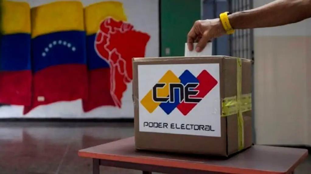 Ciudadanos venezolanos participando en la séptima Consulta Popular Nacional 2026