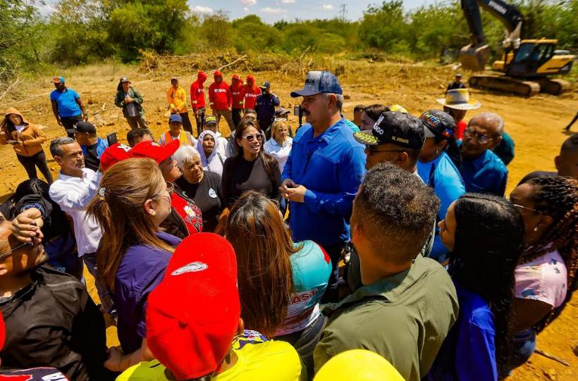 Gobernador Luis Caldera inspecciona inicio de obras hídricas en el municipio Santa Rita, estado Zulia