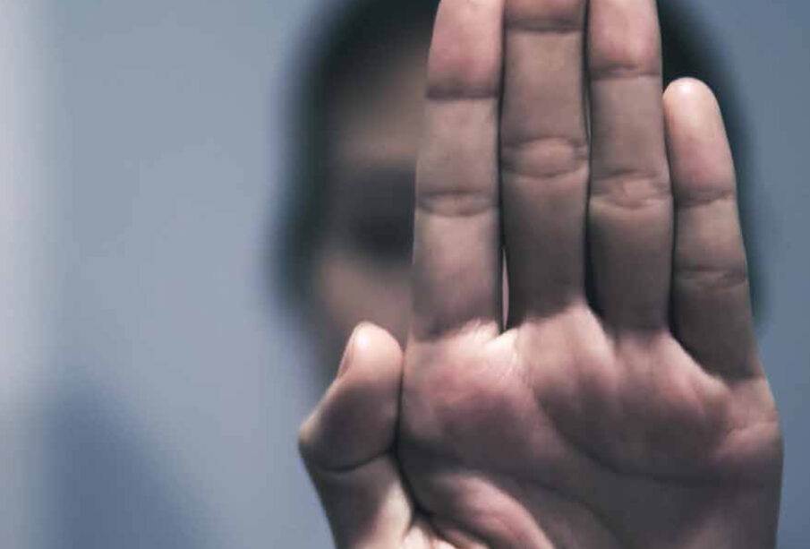 Revelan tipos de violencia contra la mujer en Europa según el informe FRA 2026