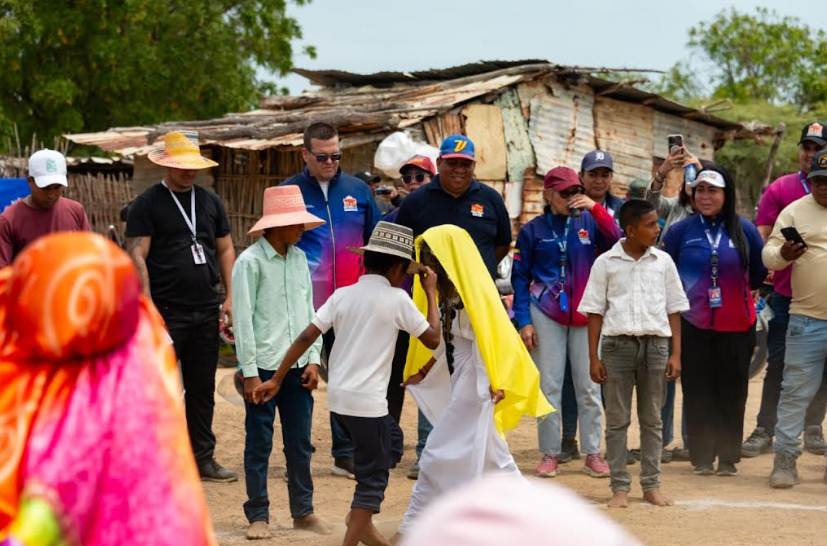 Jornada de atención médica pediátrica para niños Wayúu en la comunidad El Hoyito, Maracaibo