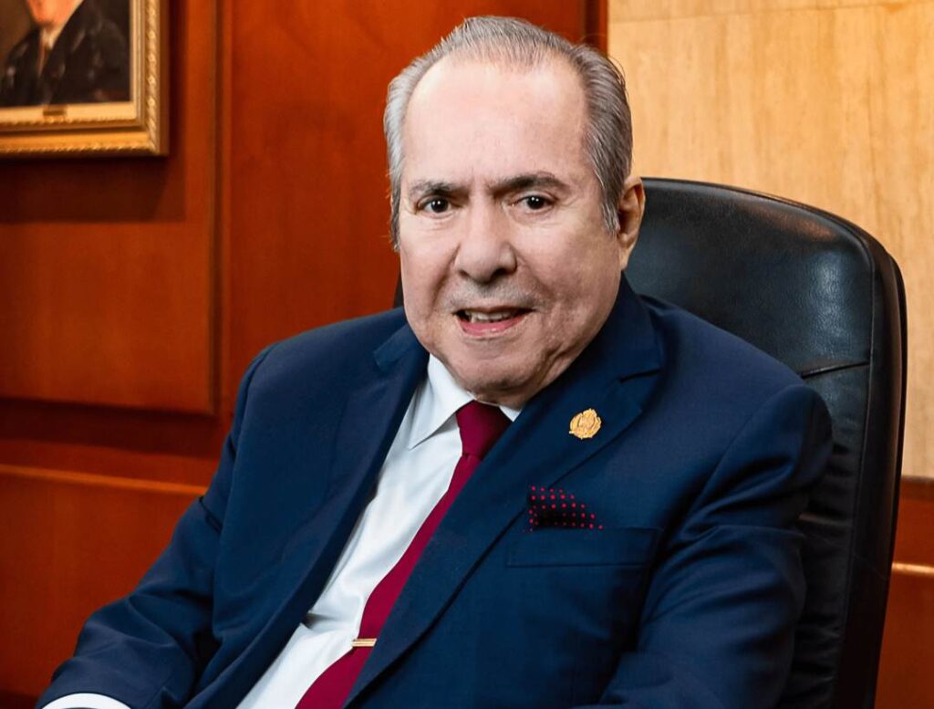 Retrato del Dr. Oscar Belloso Medina, rector fundador de la Universidad Rafael Belloso Chacín (URBE)
