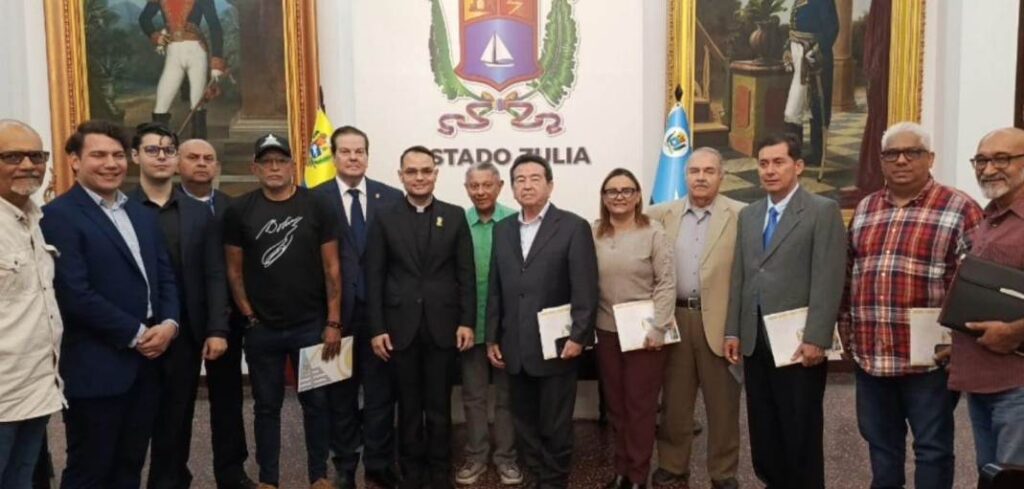 Acto de juramentación de la Comisión de Patrimonio Cultural en el Palacio de Gobierno del Zulia