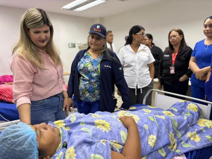 Primera Dama Roselyn López de Caldera en jornada de esterilización quirúrgica en Maracaibo