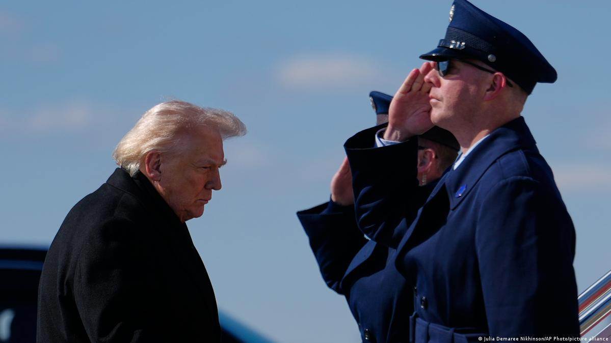 Presidente Donald Trump anuncia cambios en estrategia militar en Oriente Medio desde Truth Social