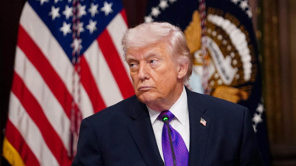 Trump fija posiciòn sobre los precios de gasolina en EE.UU.