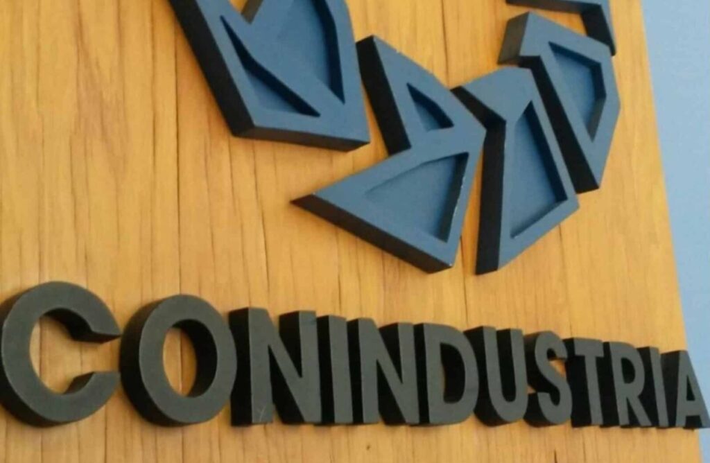 Conindustria y Gobierno acuerdan medidas para reactivar la manufactura nacional