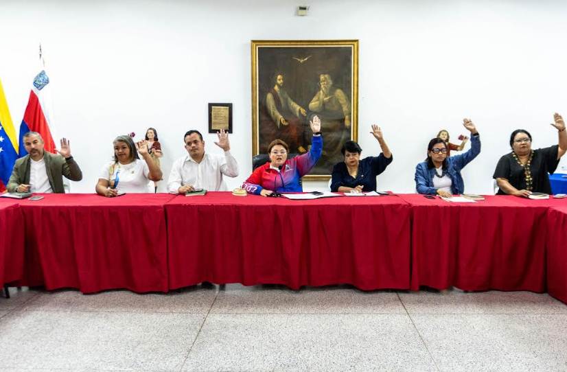 Sesión del Concejo Municipal de Maracaibo aprobando recursos para servicios públicos
