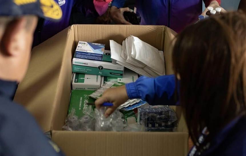 Entrega de suministros médicos a funcionarios de Protección Civil y Bomberos de Maracaibo, Zulia