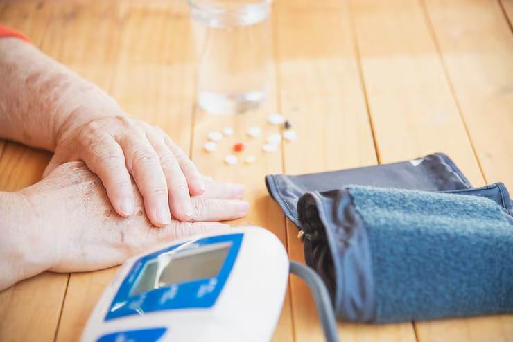 Chequeo médico de presión arterial en adultos de mediana edad