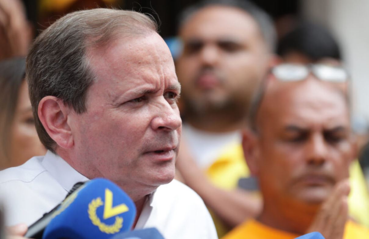 Guanipa pide levantar las inhabilitaciones a toda la dirigencia opositora